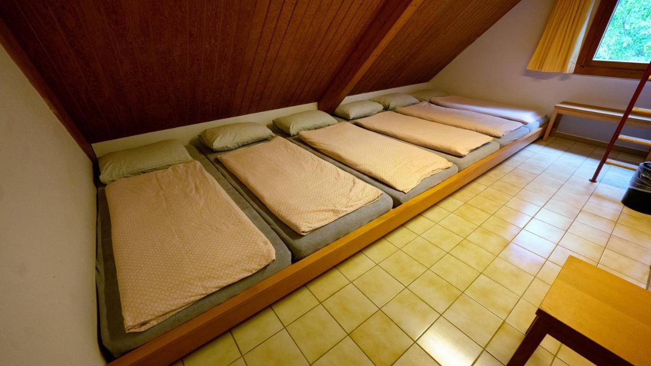 Delemont Youth Hostel Εξωτερικό φωτογραφία